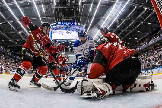 Malmö Redhawks Jakub Galvas och Leksands Max Veronneau