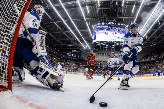 Leksands målvakt Mantas Armalis och Leksands Justin Glenn