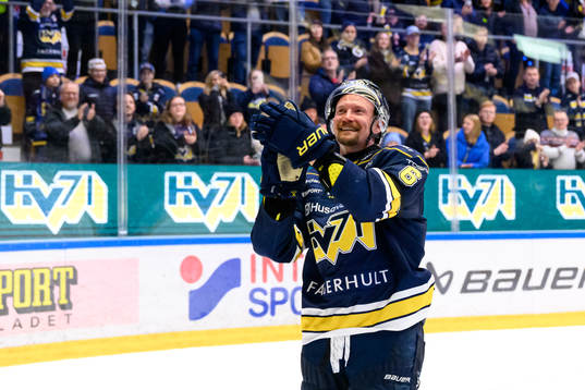 HV71s Anton Strålman jublar