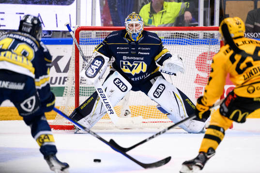 HV71s målvakt Joni Ortio