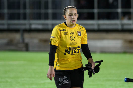 Örgrytes målvakt Ebba Lindvall deppar