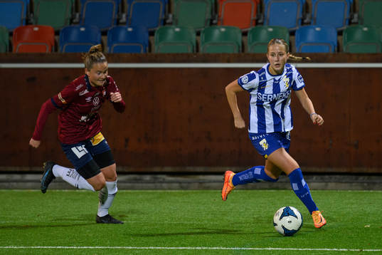 Örgrytes Linn Axell och IFK Göteborgs Isabella Svanström