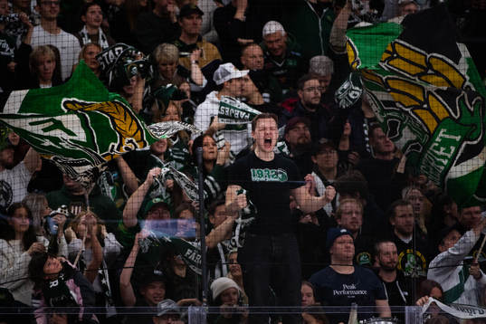 Färjestads supportar jublar