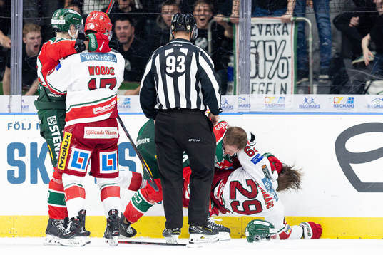 Bråk mellan Frölundas Gustav Rydahl och MoDos Mikkel
