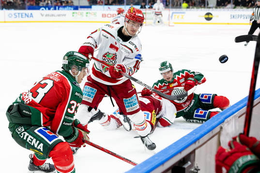Frölundas Linus Högberg och MoDos Sampo Ranta