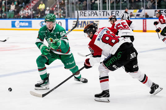 Rögles Adam Engström och Örebros Mathias Bromé