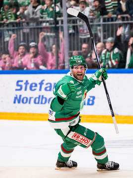 Rögles Simon Ryfors jublar