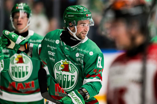 Rögles Lukas Ekeståhl-Jonsson jublar