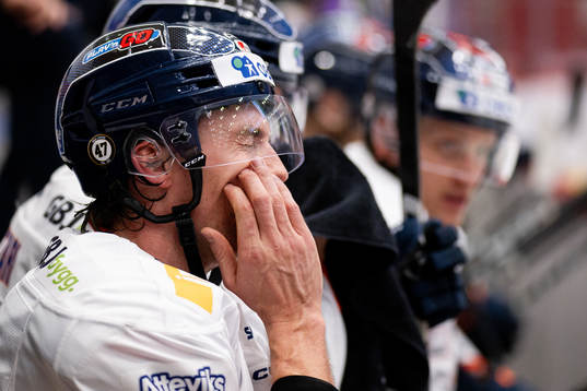 Växjös Keegan Lowe deppar