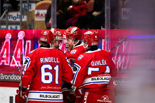 Timrås Magnus Pääjärvi jublar