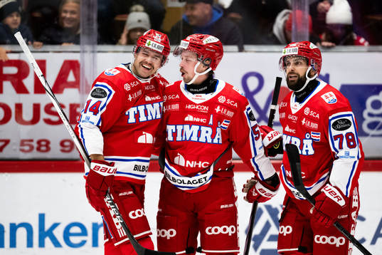 Timrås Jonathan Dahlén jublar