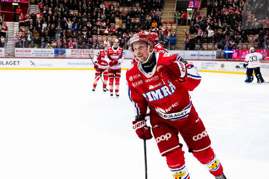 Timrås Jonathan Dahlén jublar