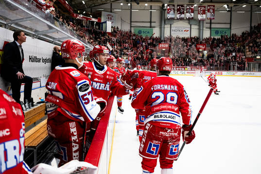 Timrås Magnus Pääjärvi jublar