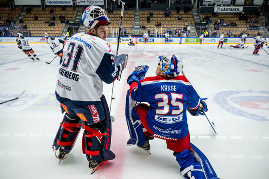 Linköping HCs målvakt Jesper Myrenberg och IK Oskarshamns