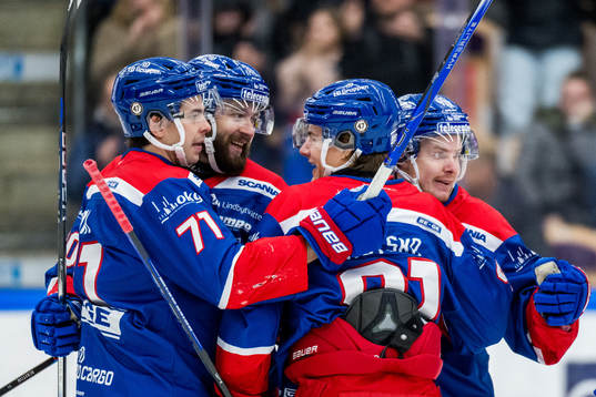 Oskarshamns Viktor Lodin och Hynek Zohorna jublar