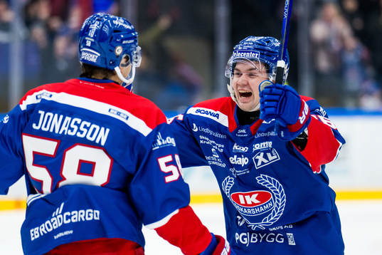 Oskarshamns Hugo Jonasson och Lukas Pilö jublar