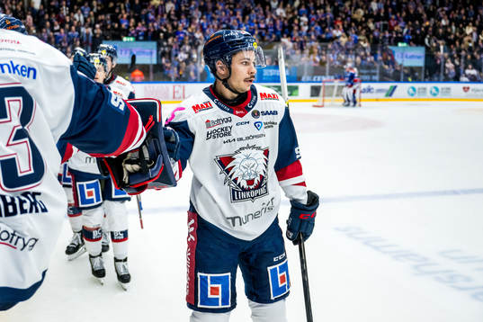 Linköpings Ty Rattie jublar