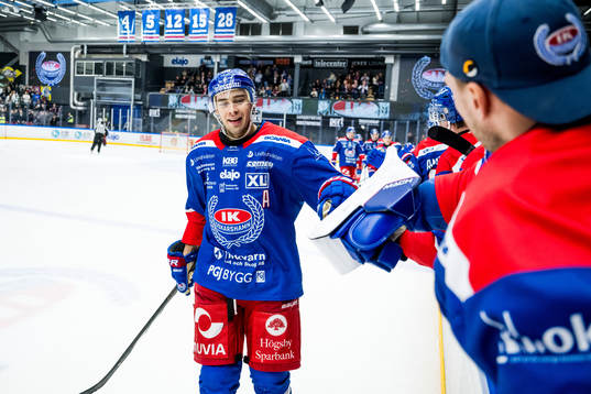 Oskarshamns Ahti Oksanen jublar