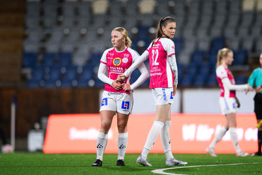 IK Uppsalas Thindra Mattsson och Bella Andersson deppar