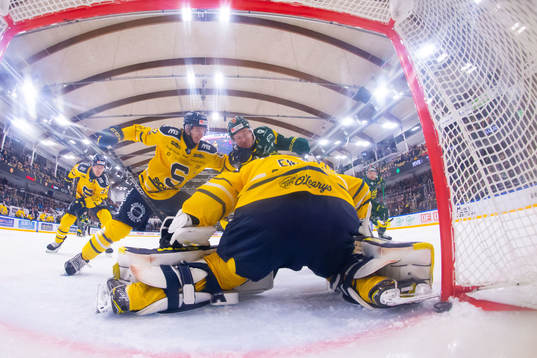 Södertäljes Viktor Liljegren och Björklövens Nicholas