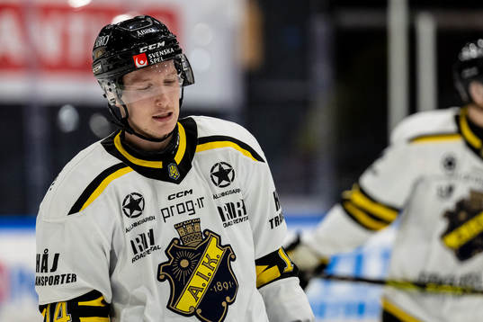 AIKs Oscar Öhman deppar