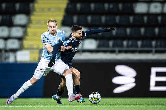Gefles Oscar Lundin och Utsiktens Paulo Marcelo Souza Alves