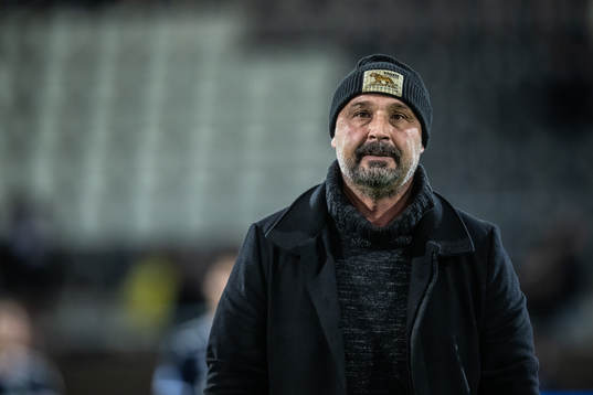 Utsiktens manager Bosko Orovic deppar efte fotbollsmatchen