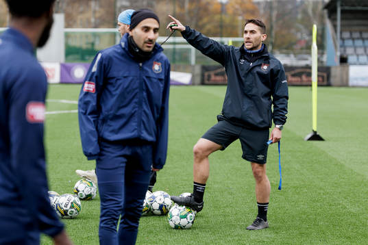 Örgrytes tränare Sören Börjesson, Xabier Ruiz Ocenda