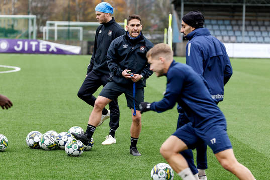 Örgrytes tränare Sören Börjesson, Xabier Ruiz Ocenda