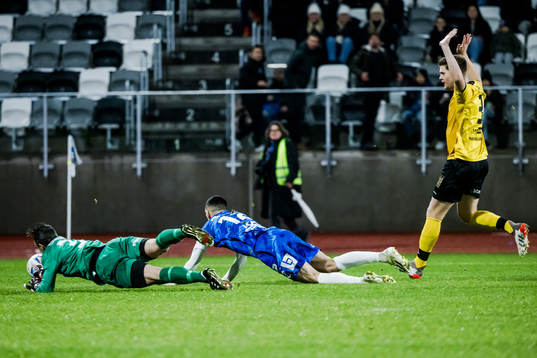 Ahlafors André Josefsson fäller Oddevolds Daniel Krezic