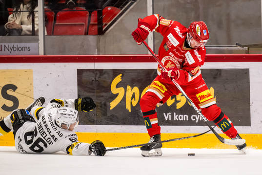 Västerås IKs Alexander Lindelöf och Kalmar HCs Teemu