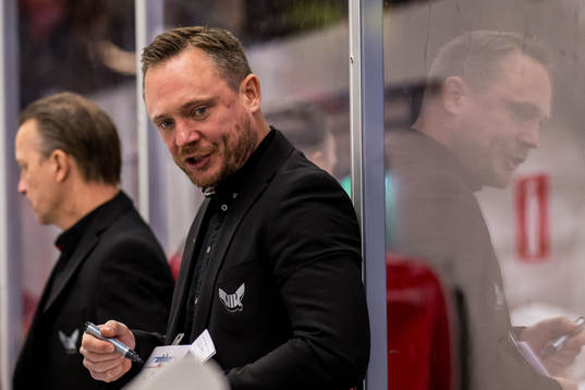 Västerås IKs tränare Karl Helmersson