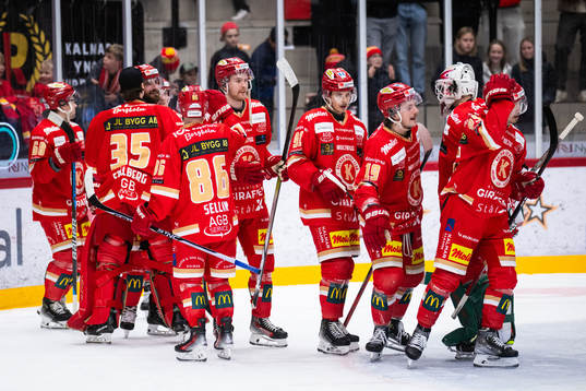 Kalmars spelare jublar