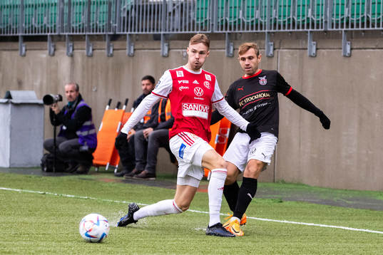 Sandvikens Emil Hodin och FC Stockholms Viktor Strand