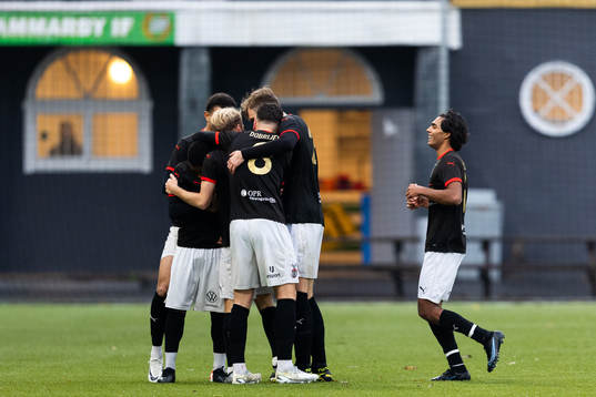 FC Stockholms spelare jublar