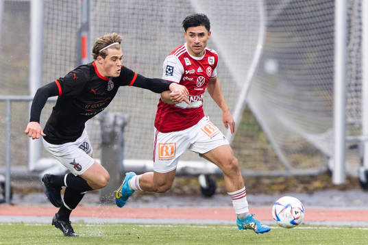 FC Stockholms Linus Mattsson och Sandvikens Mohammad