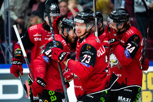 Malmö Redhawks Adam Ollas Mattsson jublar