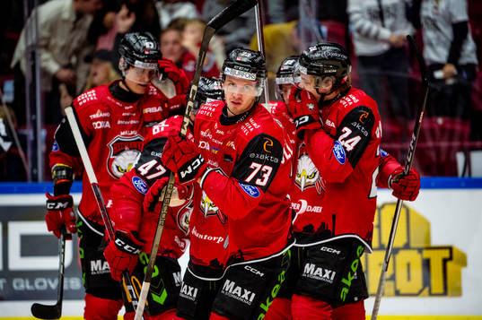 Malmö Redhawks Adam Ollas Mattsson jublar