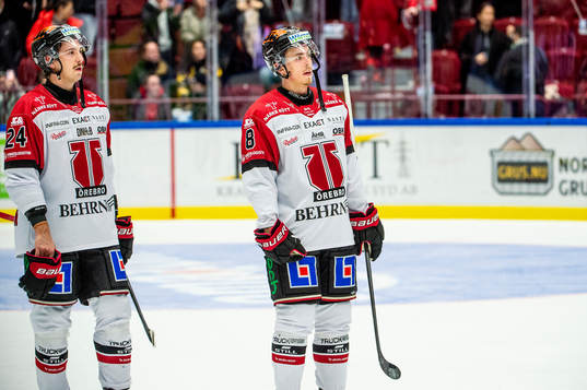 Örebros Anton Wahlberg och Johan Olofsson  deppar