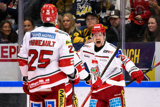 MoDos Mikkel Aagaard jublar
