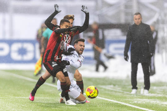 Östersunds Erick Brendon Pinheiro da Silva och Östers