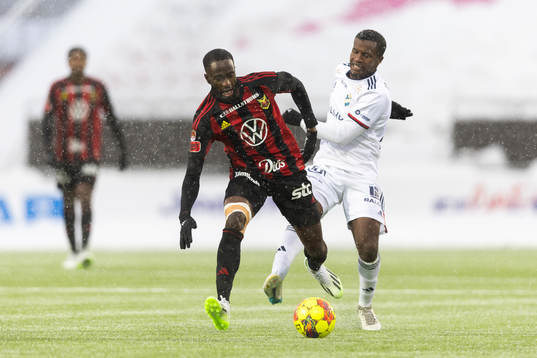 Östersunds Kevin Jablinski och Östers Manasse Kusu
