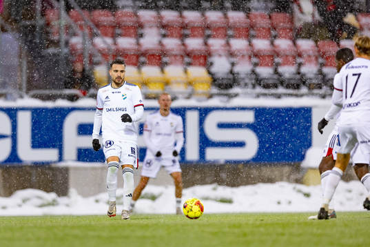 Östers Dzenis Kozicaunder fotbollsmatchen i Superettan