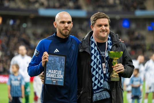 Djurgårdens Marcus Danielsson tilldelas pris som årets