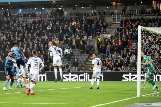 Djurgårdens Felix Vá gör 1-0