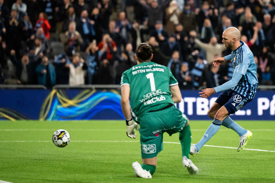 Djurgårdens Marcus Danielson jublar