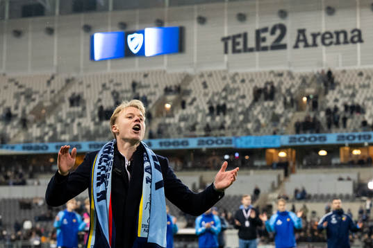 Djurgårdens Elliot Käck tackas av