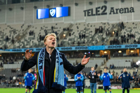 Djurgårdens Elliot Käck tackas av