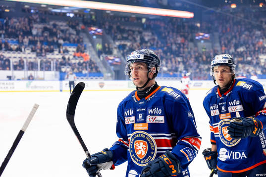 Växjös Zachary Giuttari jublar