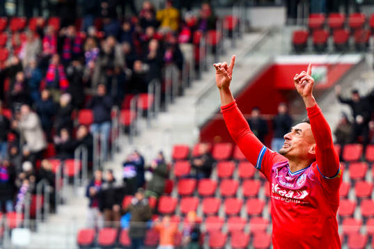Helsingborgs Cole Alexander jublar